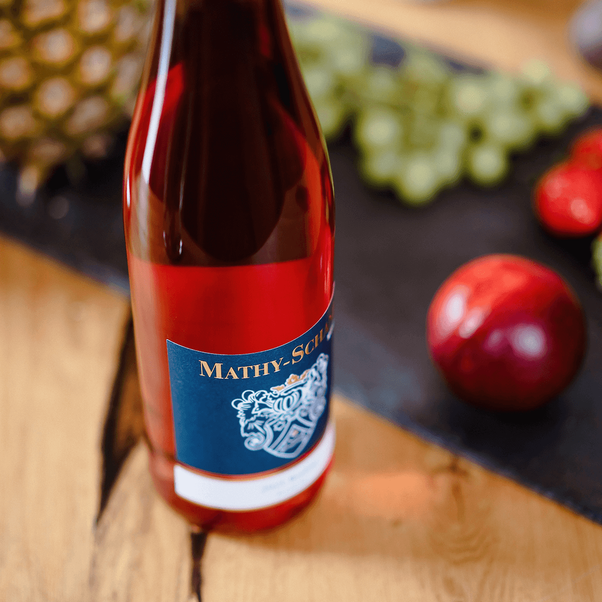 Rosé auf Tisch