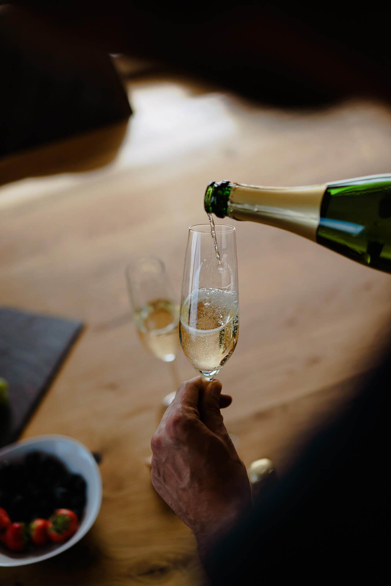Sekt ausschenken Sekt ausschenken